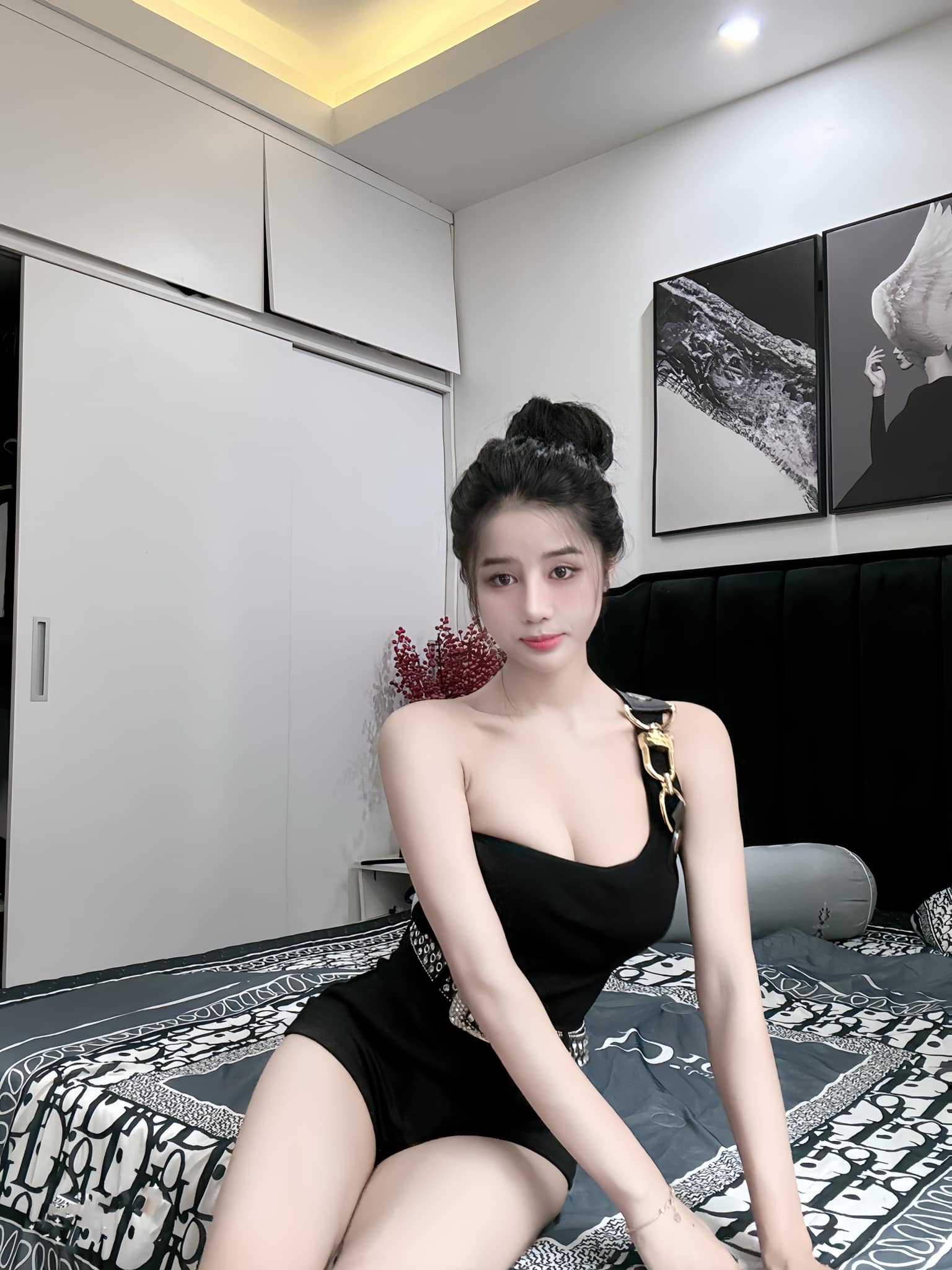 糖心VLOG小桃内射频网站特色视频
